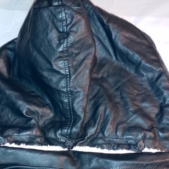 Kid Amor jacket size (S) used but like New - Picture 12 of 15